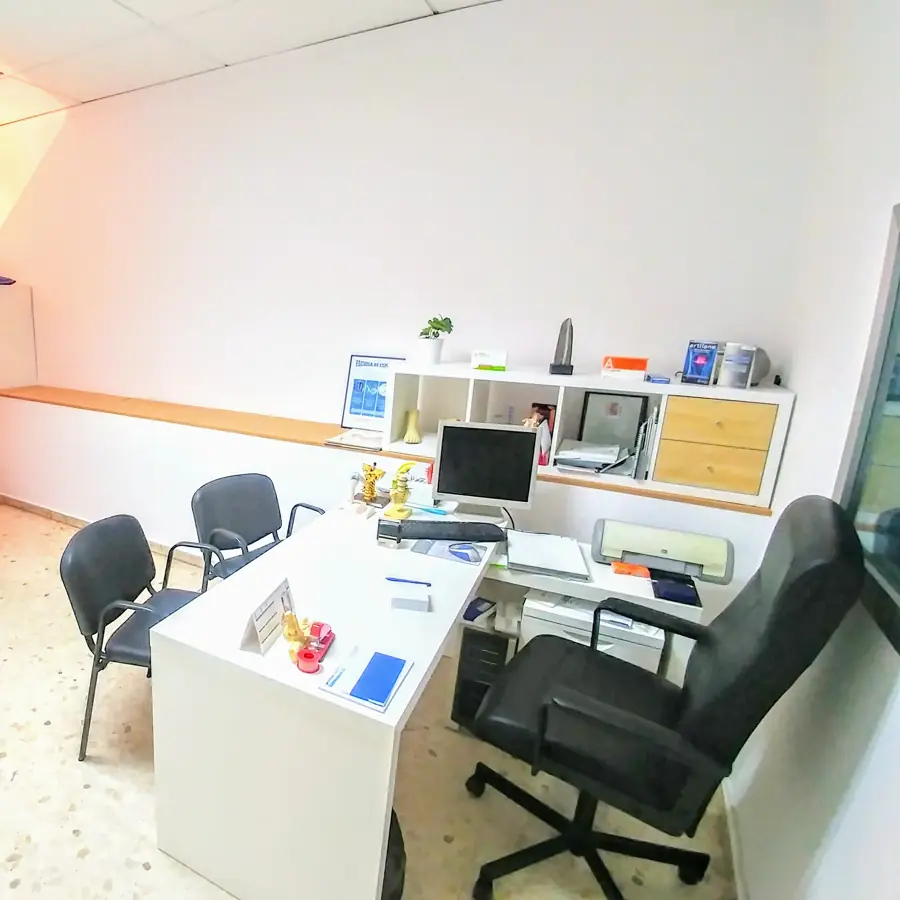 Una de las salas de consulta de la clínica